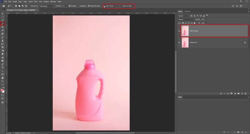 Select Subject and Select and Mask buttons highlighted in Photoshop toolbar